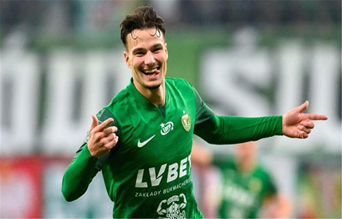 أسد الحملاوي .. صفقة الأهلي المُنتظرة لتعويض رحيل أبو علي