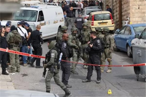 مصادر إسرائيلية: ارتفاع عدد قتلى الهجوم المسلح في القدس.. واعتقال مشتبه به