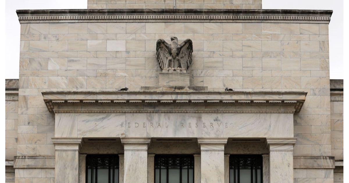 مستشار بالبيت الأبيض: يجب الحفاظ على استقلال البنك المركزي حتى عن ترامب – عربي21