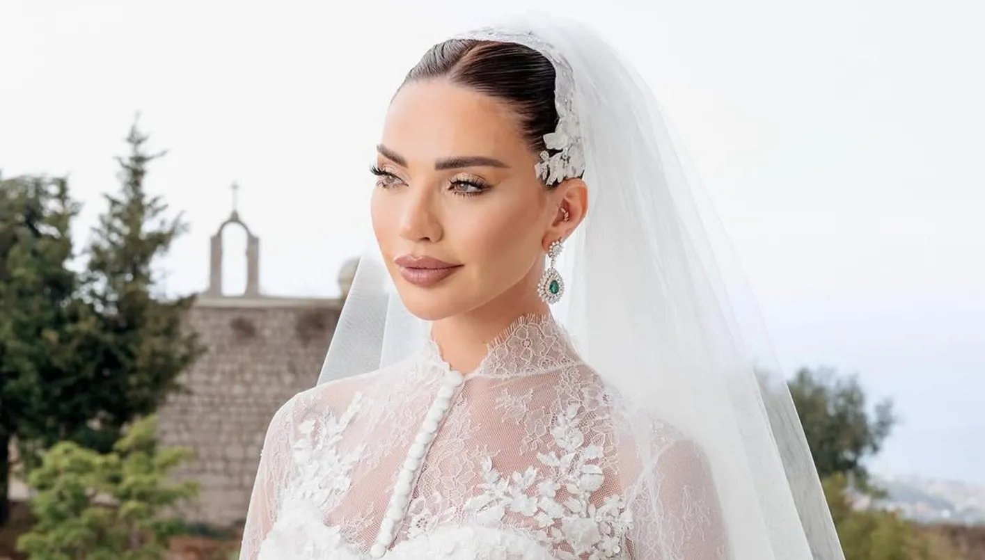 داليدا خليل تدخل القفص الذهبي بفستان زفاف رومانسي من أنطوان القارح (صور وفيديو)