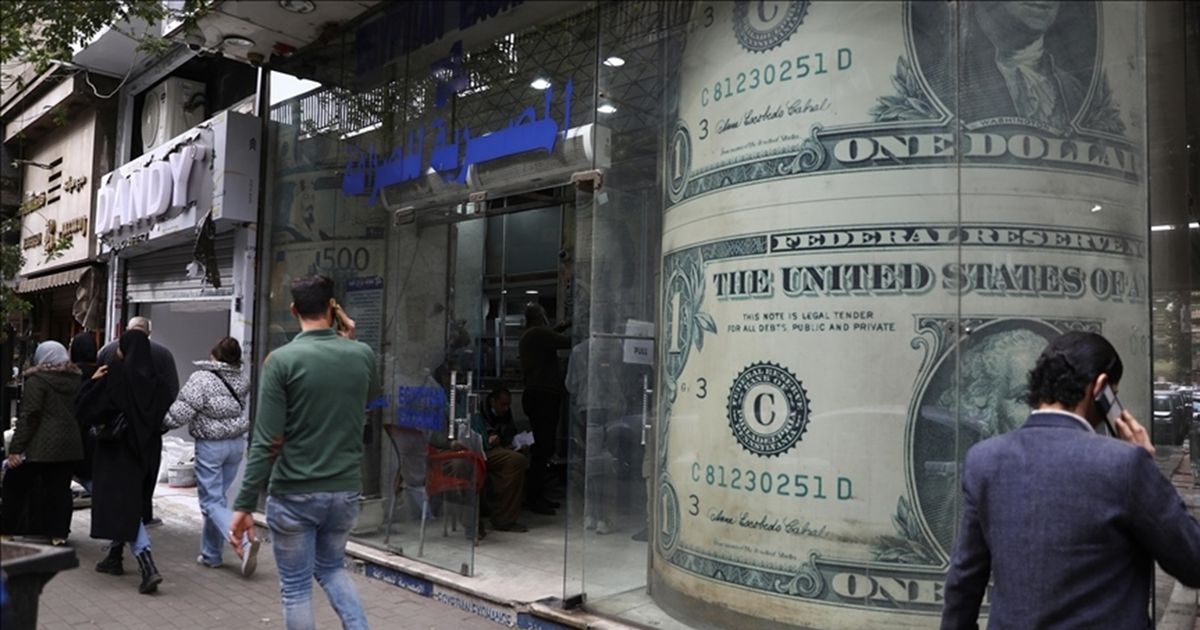 الدولار يتراجع لأدنى مستوى في 7 أسابيع مع ترقب خفض الفائدة الأمريكية – عربي21