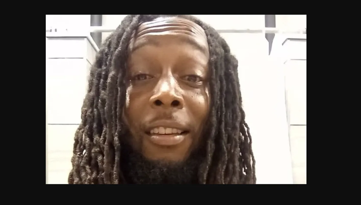 أميركي يُبرّر جريمة قتل مروعة داخل قطار: ظننتها تقرأ أفكاري والحكومة تتحكم بدماغي