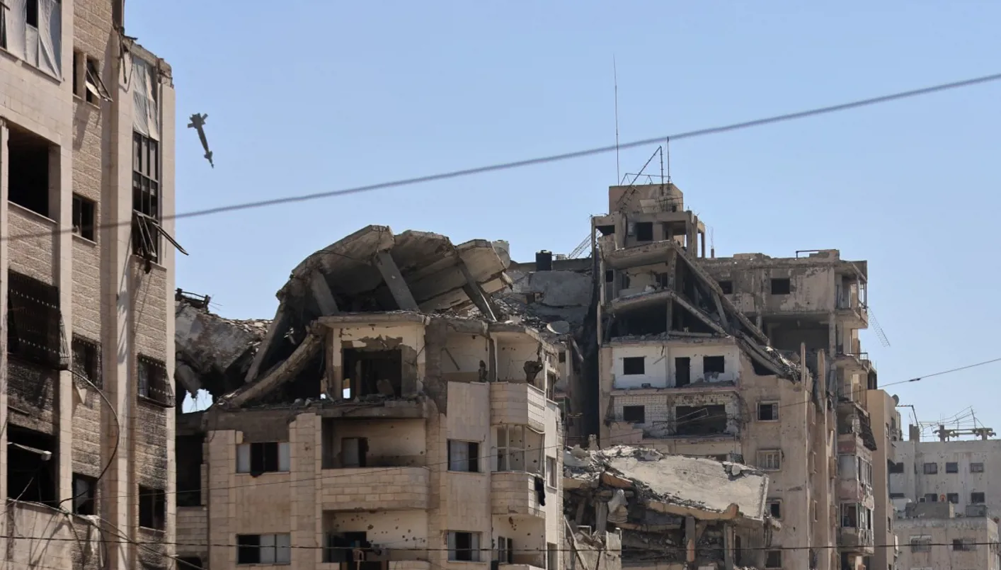 مقتل لاعب فلسطيني و14 من عائلته في قصف إسرائيلي