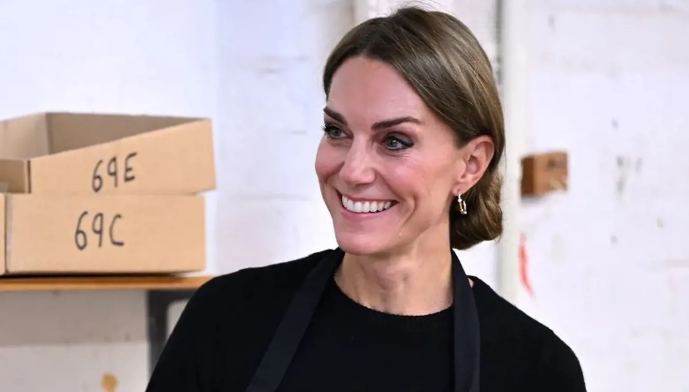 كيت ميدلتون تعتمد حيلة ذكية لرفع شعرها من دون ربطة شعر (صور)