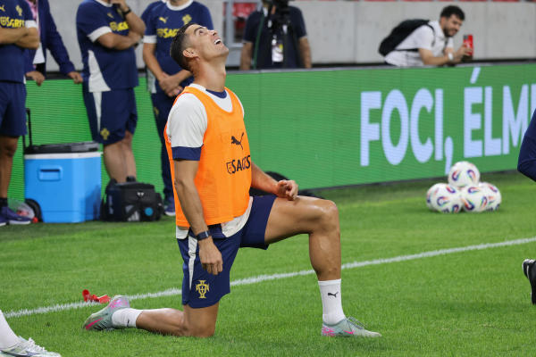 رونالدو يتصدر قائمة اللاعبين الأكثر
حصدا للمال داخل وخارج الملعب