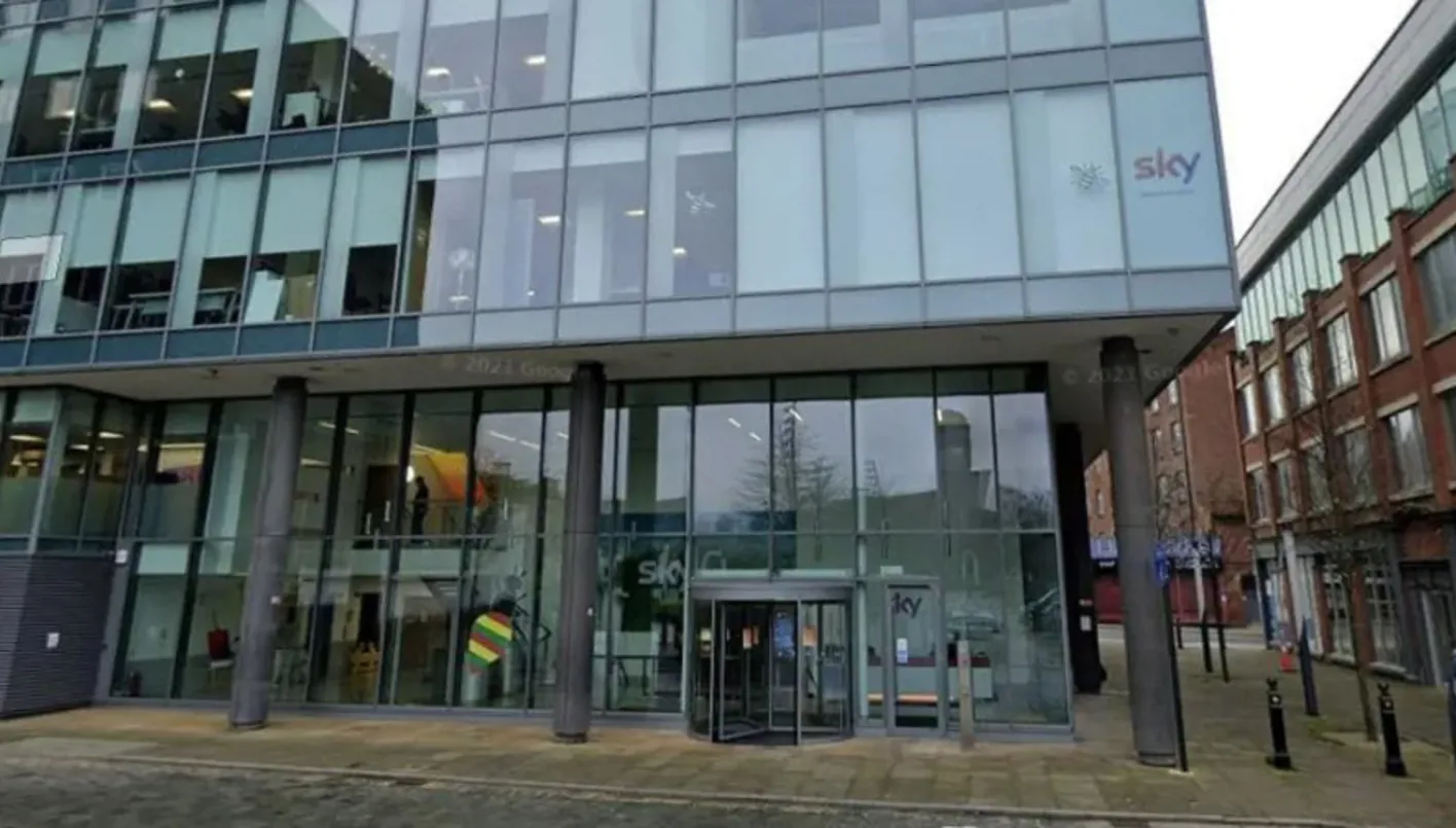 مجموعة الإعلام البريطانية سكاي تعتزم إلغاء 600 وظيفة