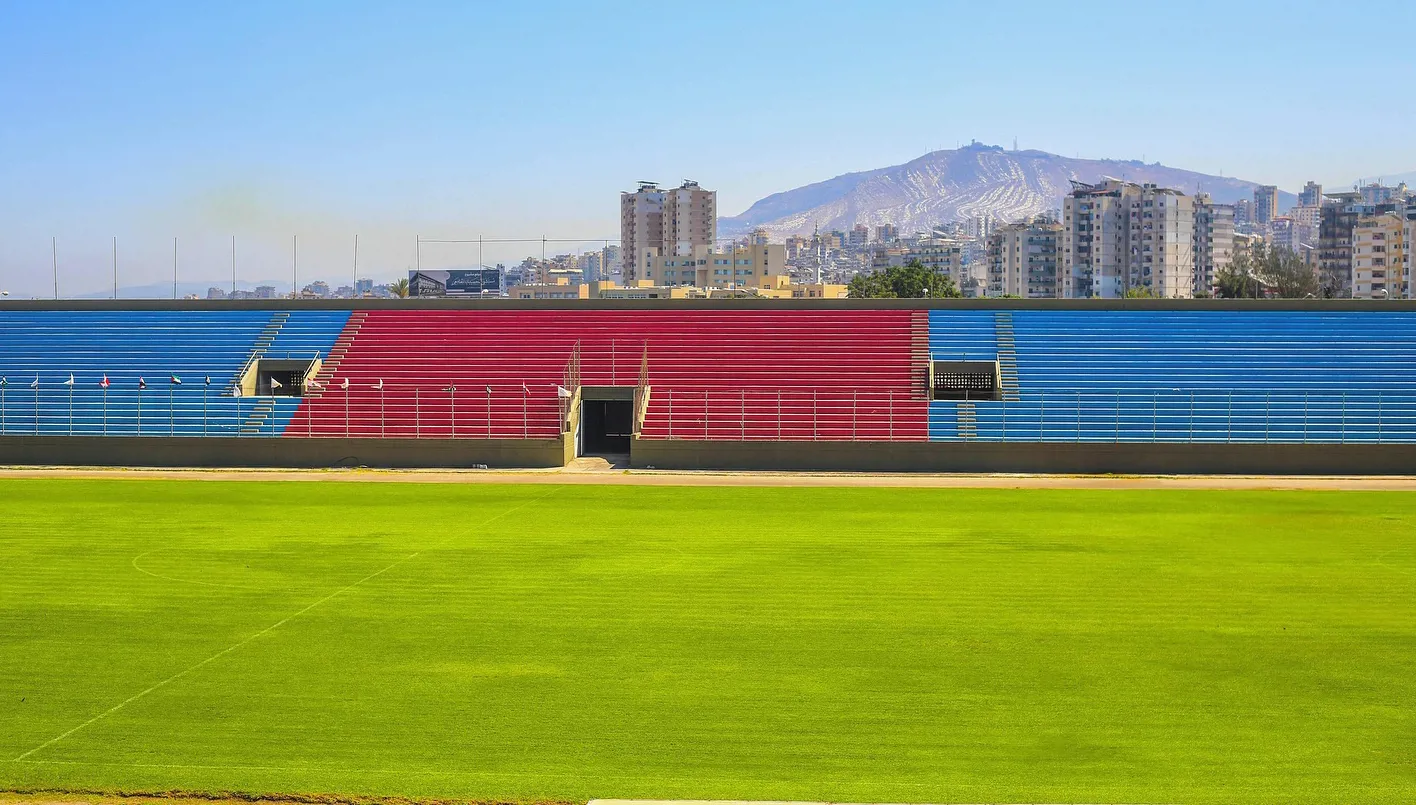 ملاعب لبنان… معضلة تقوّض جهود الارتقاء بالمستوى العام