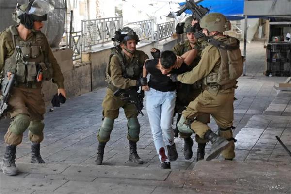 الاحتلال يقتحم برقين غرب جنين بالضفة ويحتجز عددًا من الفلسطينيين