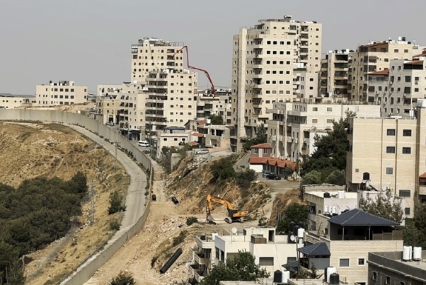 الاحتلال يستولي على 140 دونمًا من أراضي عناتا-الحياة الجديدة