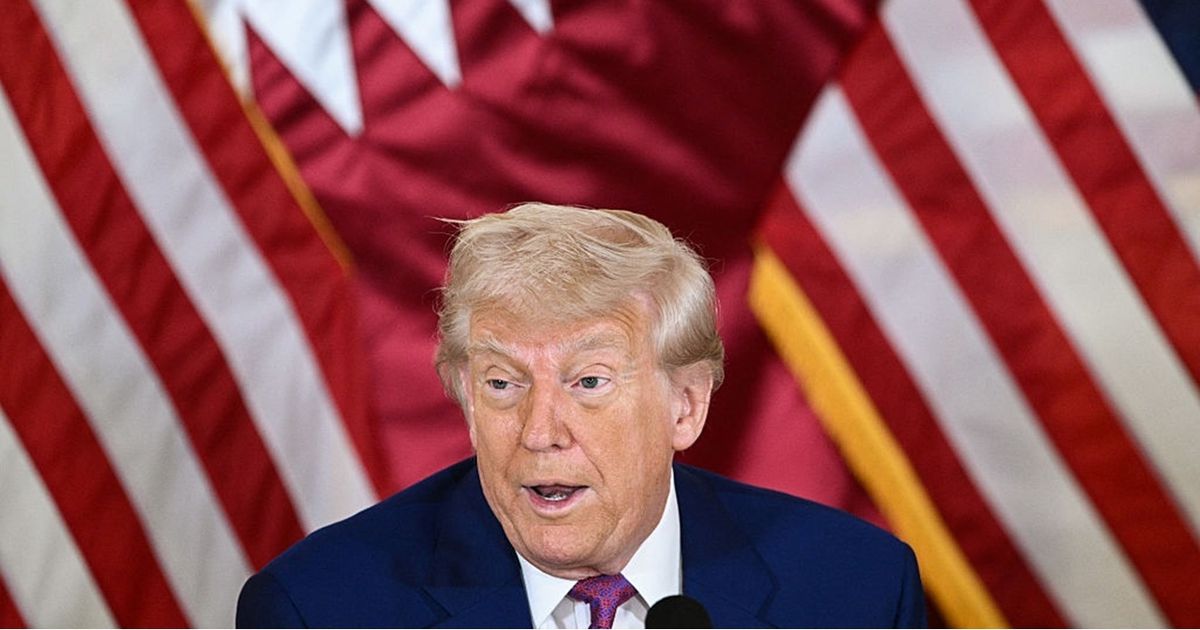 تمثال لترامب ممسكا “بيتكوين” أمام الكابيتول يثير الجدل في واشنطن (صور) – عربي21