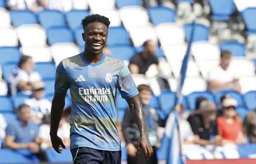 مدرب ريال مدريد يقلل من الحديث
بشأن مشاكله مع فينيسيوس جونيور