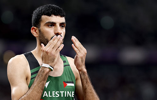 العدّاء الفلسطيني دويدار.. انتصار خاصّ رغم الخروج المبكّر من طوكيو 2025