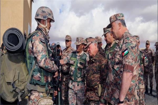 القوات المسلحة الأردنية تحبط 4 محاولات تهريب مخدرات عبر بالونات بدائية