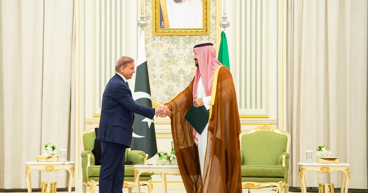 وفد سعودي رفيع يزور باكستان لتعزيز التجارة بعد الاتفاق الدفاعي – عربي21