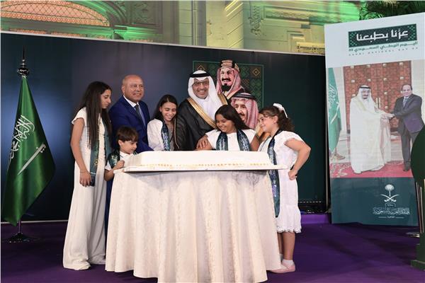 السفير السعودي: رؤية المملكة 2030 تسابق الزمن بسواعد أبنائها