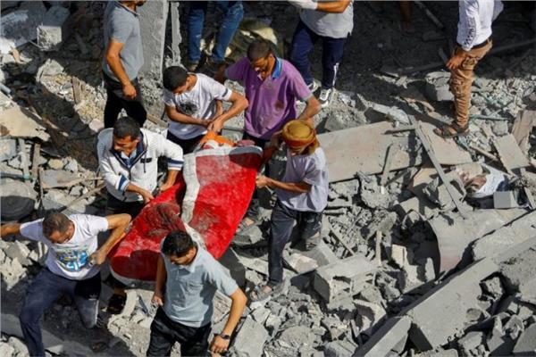 استشهاد 33 فلسطينيًا بنيران وقصف الاحتلال منذ فجر الأربعاء