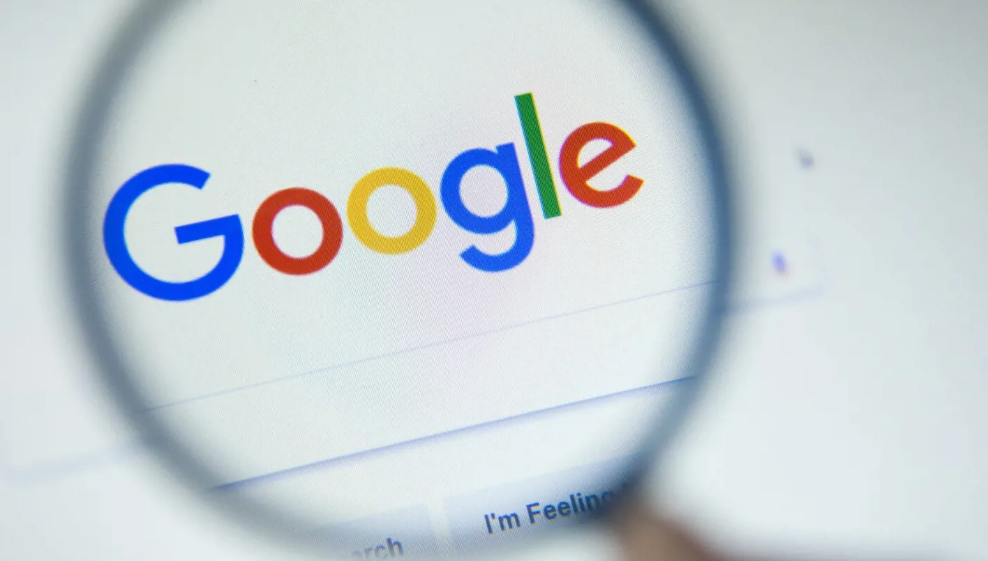 بين الدعم والغشّ… زر غوغل الجديد يربك المدارس والجامعات