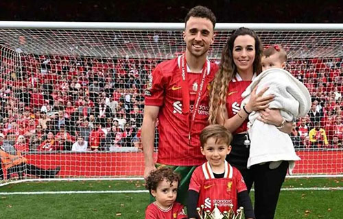 ليفربول يمنح عائلة غوتا مبلغاً ضخماً