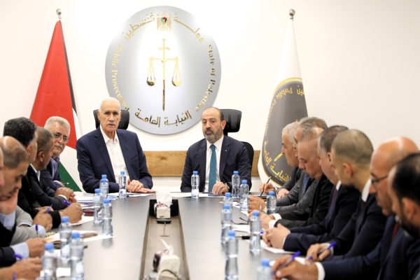 النيابة العامة ومجلس المحافظين يعقدان اجتماعاً تنسيقياً موسعاً لتعزيز سيادة القانون وتطوير آليات العمل المشترك-الحياة الجديدة