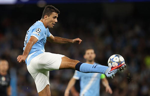 رودري يشكو من ألم في الركبة