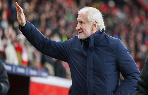 فولر بـ”عيون دامعة”: حزين لاختيار
أوزون اللعب مع تركيا بدلا من ألمانيا