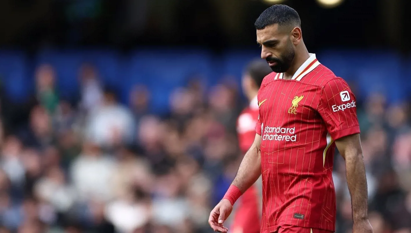 تصرّف محمد صلاح أمام قميص فلسطين يثير التساؤلات: ماذا يجب أن يفعل؟