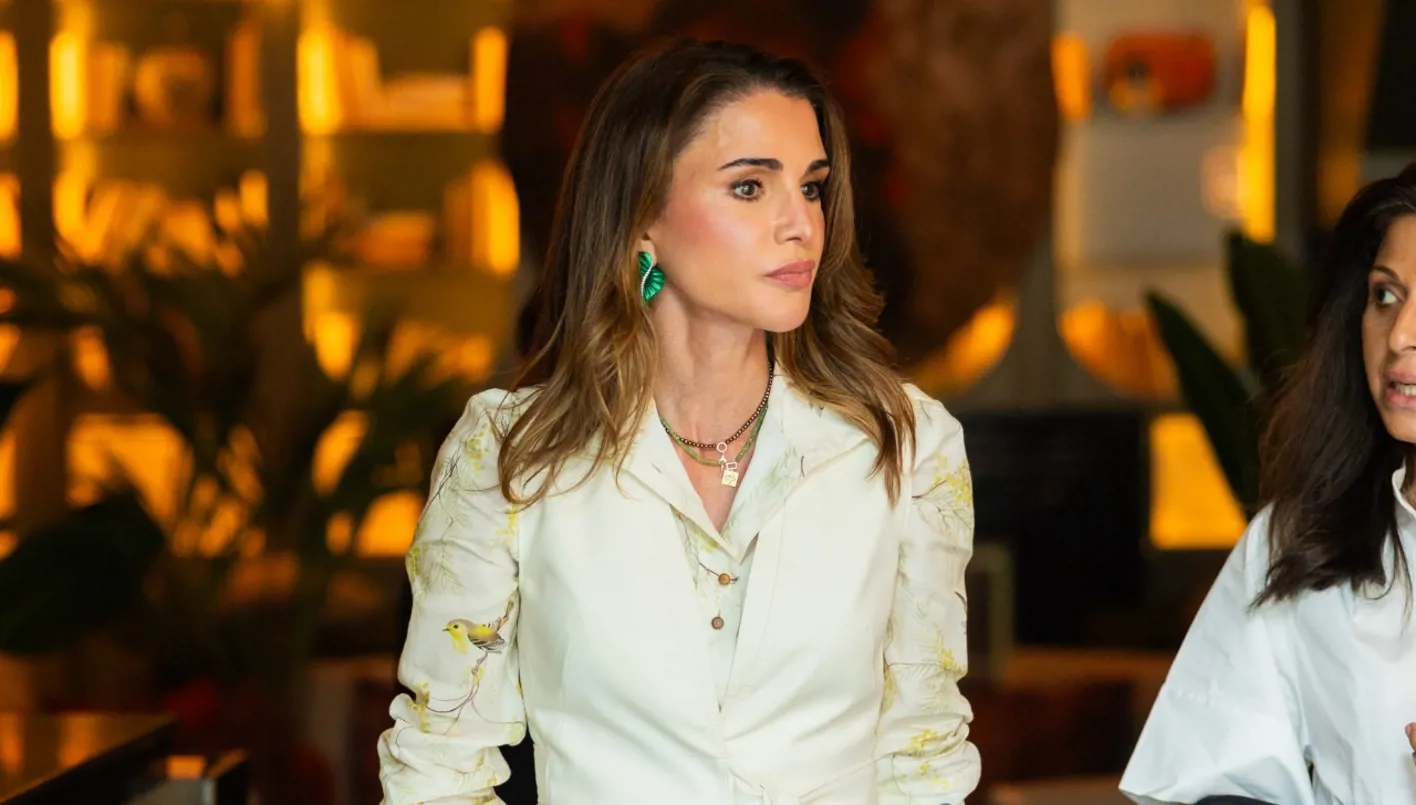 الملكة رانيا تكسر القواعد الملكية في نيويورك وتتألّق بإطلالات غير تقليدية (صور)