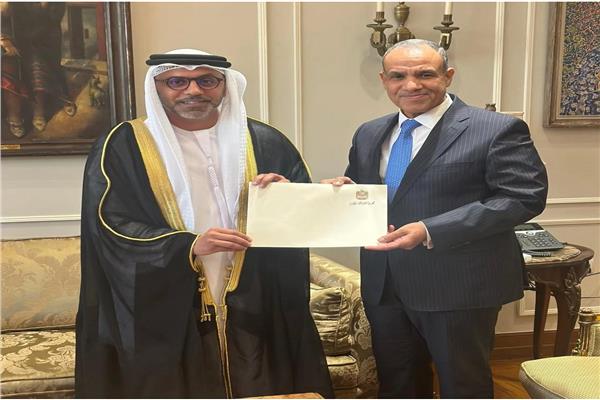 حمد الزعابي يقدم أوراق اعتماده سفيرًا للإمارات لدى مصر