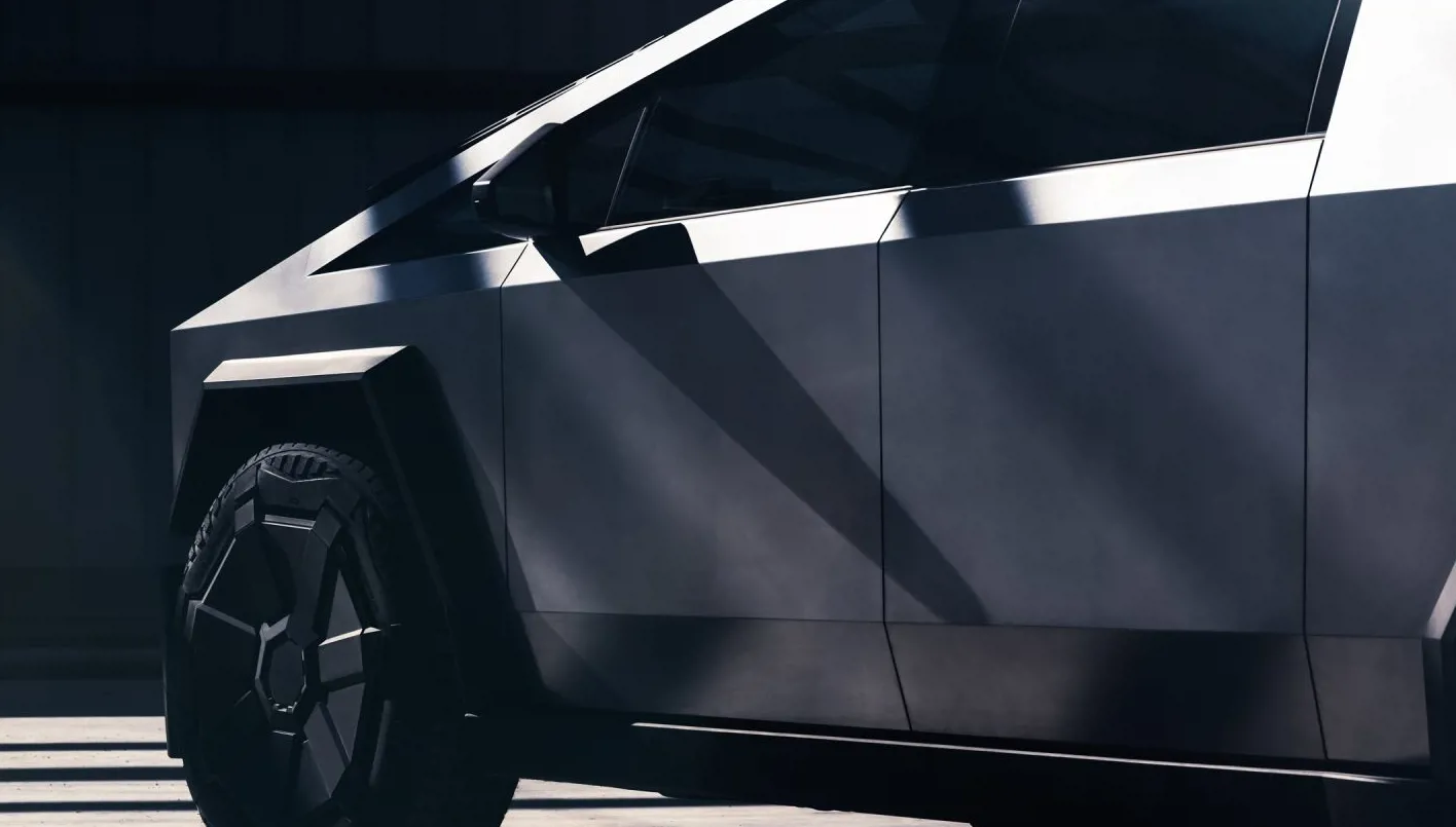 تسلا تعلن بدء بيع سايبرترك في قطر