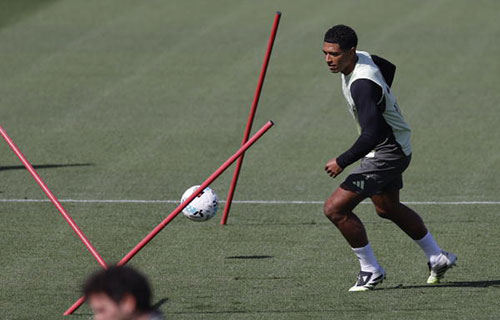 استبعاد بيلينغهام من قائمة المنتخب الإنكليزي