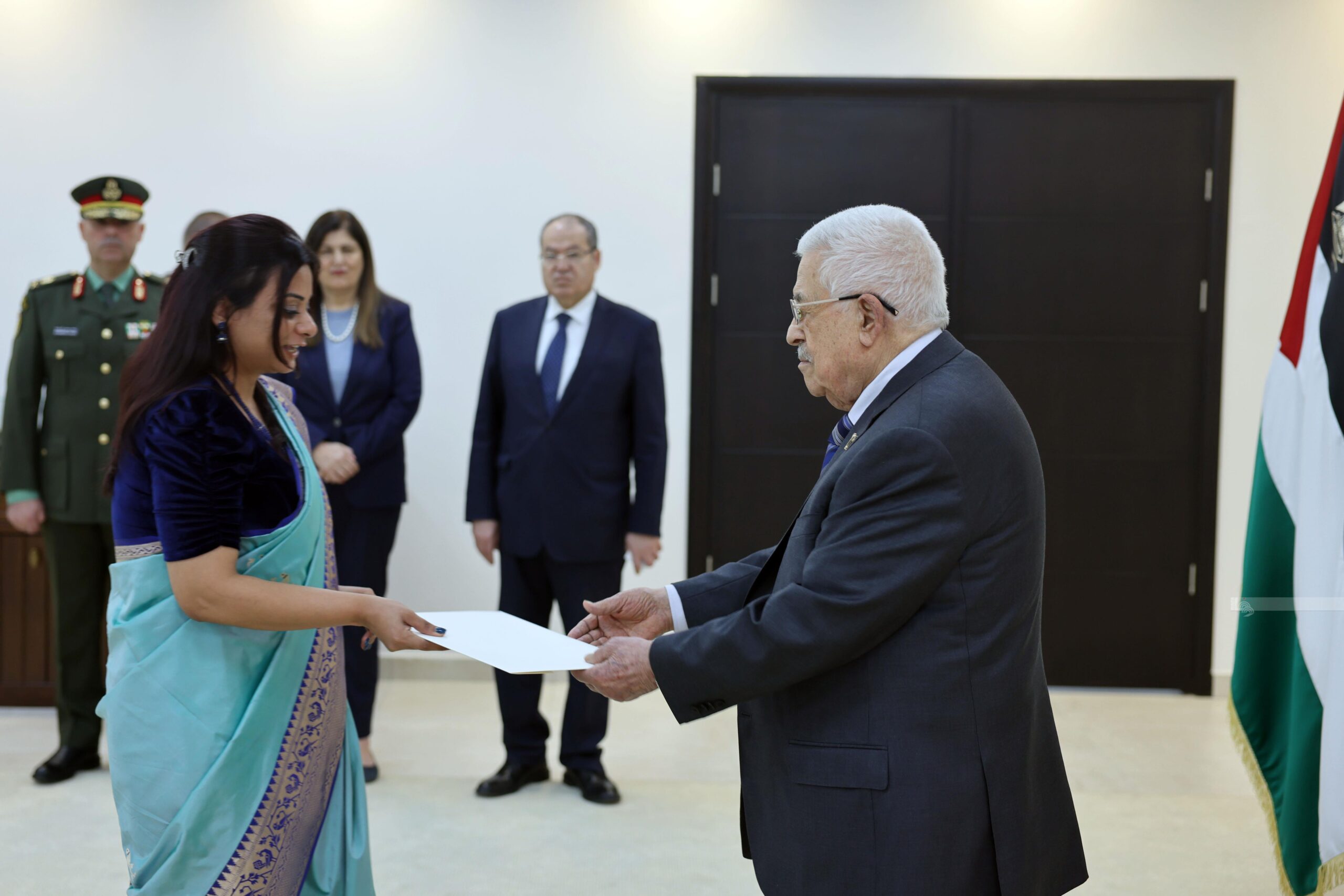 الرئيس يتقبل أوراق اعتماد رئيس مكتب تمثيل الهند لدى دولة فلسطين-الحياة الجديدة