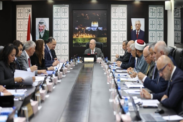 لن نتهاون مع أي تجاوزات للقانون والنظام ويجب تقديم الخدمات لأبناء شعبنا بكرامة وشفافية واحترام-الحياة الجديدة