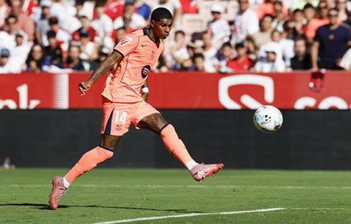 برشلونة يتخذ قرارا مفاجئا تجاه راشفورد