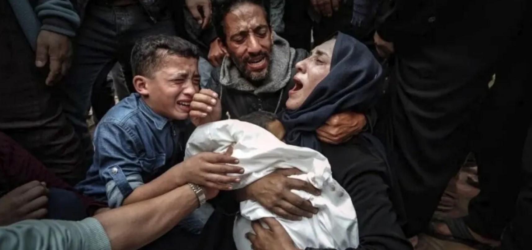 9 شهداء بنيران وقصف الاحتلال منذ فجر اليوم-الحياة الجديدة