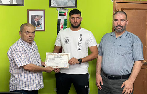 اتحاد الكاراتيه يمنح عدي حوشية الحزام الأسود دان 4