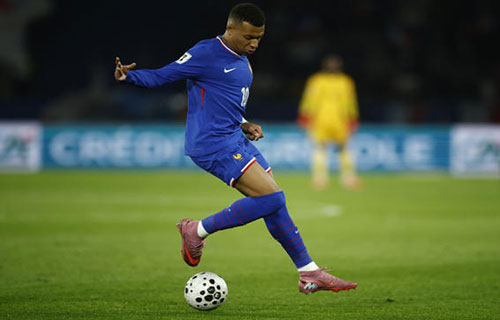 مبابي: اللعب بجوار ليونيل ميسي
في فريق واحد كان ضربة حظ