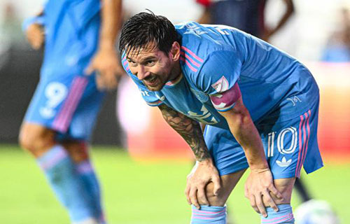 ميسي يعود لتشكيلة الأرجنتين
في مباراة ودية أمام بويرتوريكو