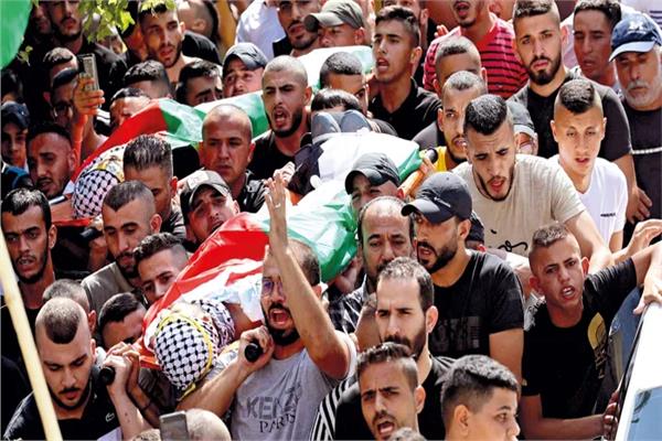 استشهاد فلسطيني واعتقال 9 آخرين جراء الاعتداءات الإسرائيلية بالقدس والخليل