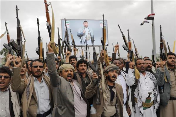 «الحوثيون» يفرجون عن موظفين أمميين.. ويواصلون احتجاز 20 أجنبياً ومحلياً