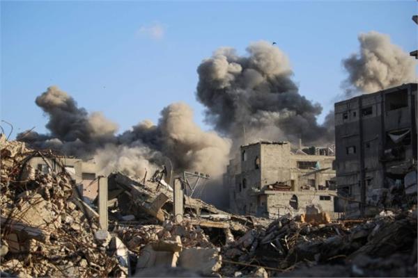 الدفاع المدني: استشهاد 33 فلسطينيا في غزة جراء خرق اتفاق وقف إطلاق النار