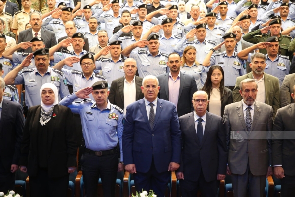 مصطفى يبحث مع اتحاد البلديات الهولندية دعم برامج بلديات الضفة وغزة وخطط التعافي والإعمار-الحياة الجديدة