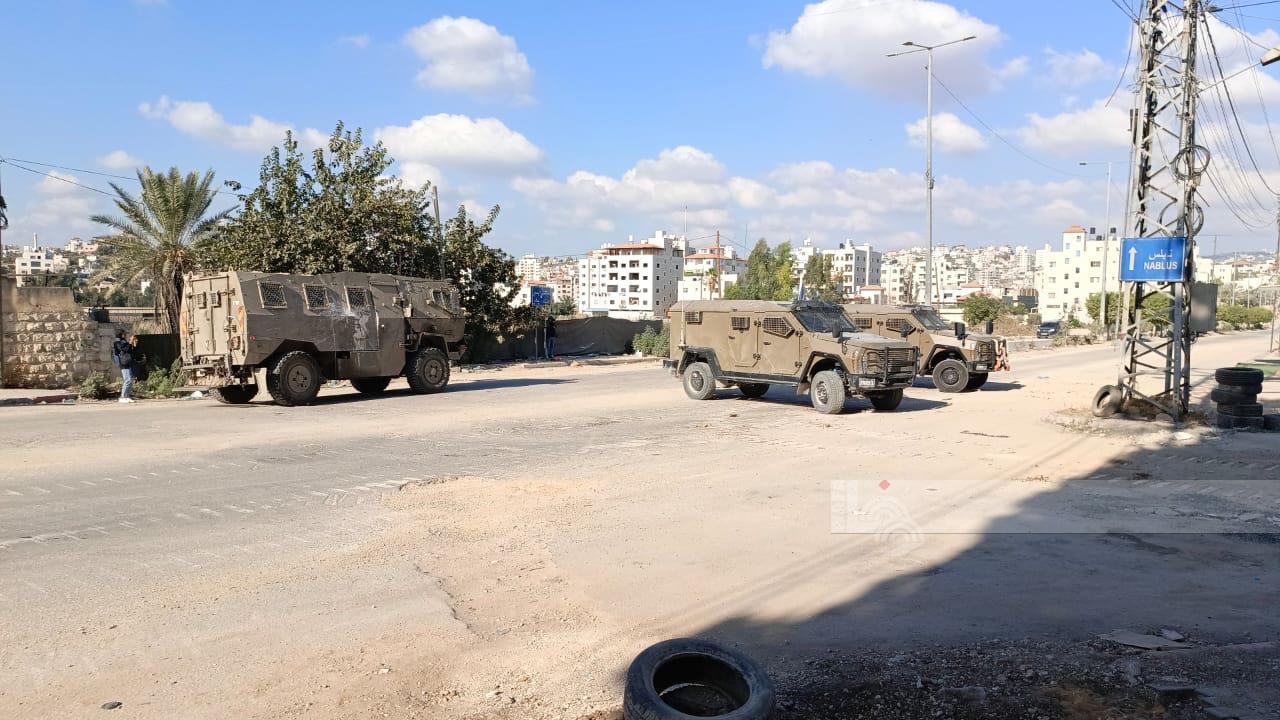 الاحتلال ينتشر بكثافة في مدينة طولكرم ويغلق شارع مستشفى الشهيد ثابت ثابت-الحياة الجديدة