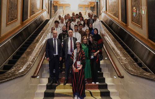 الفريق الرجوب يلتقي بعثة فلسطين ويحضّها على تقديم أفضل ما لديها