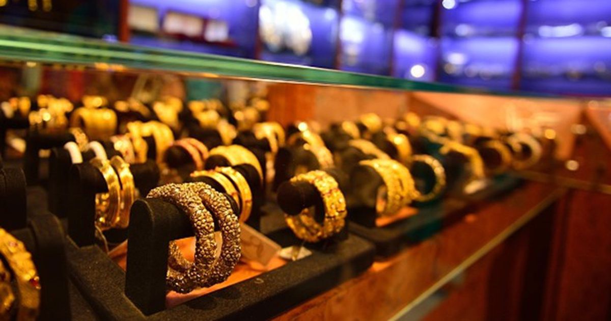 الذهب يلمع والنفط يرتفع بعد عقوبات دولية على روسيا – عربي21