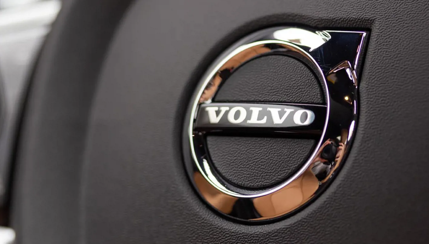 أرباح فولفو ترتفع.. لكنّ رسوم الاستيراد الأميركيّة لا تزال تلاحقها