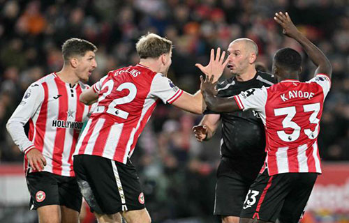 بطولة إنكلترا: ليفربول يتجرع الخسارة الرابعة محلياً ومانشستر يونايتد يمضي في صحوته