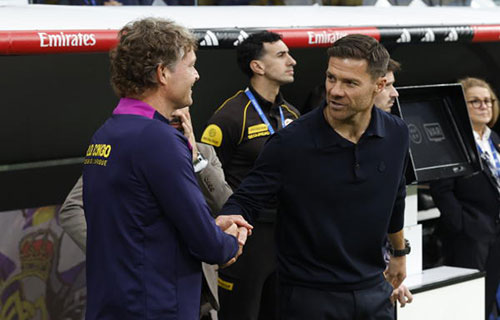 مدرب “الريال” يُشيد بدور “بيلينغهام ويرفض
التعليق على غضب فينيسيوس