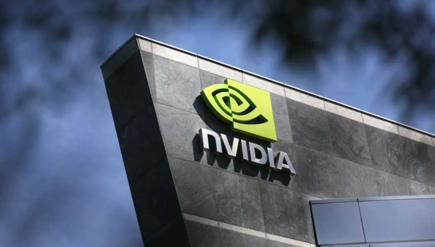 إنفيديا تقترب من عتبة 5 تريليونات دولار… شراكات هائلة ترفع السهم إلى قمة تاريخية