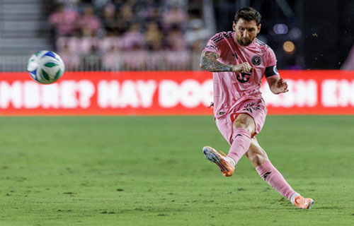 ميسي يرغب بالمشاركة في مونديال 2026
لكنه لن يتخذ قراره قبل العام المقبل