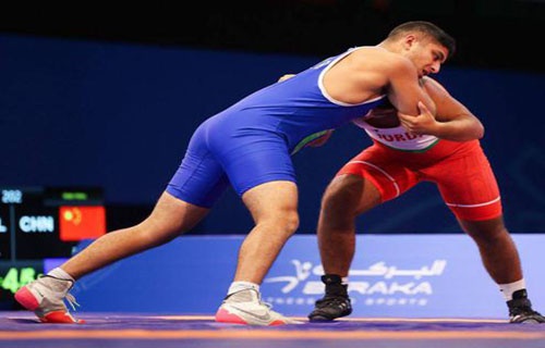 المصارع أمير خليل يختتم مشاركته وإنجاز جديد لـ”فدائي السباحة” ورياضة الجوجيتسو تغادر